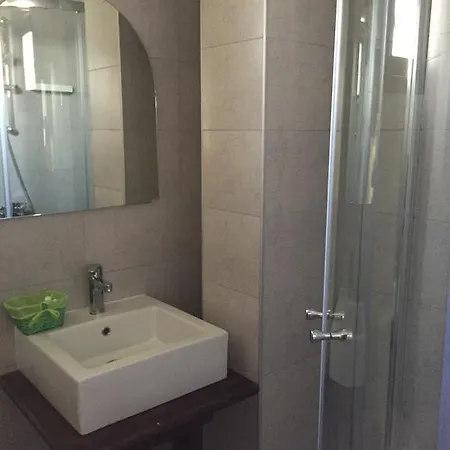 Πανσιόν Guest House Skrebatno *